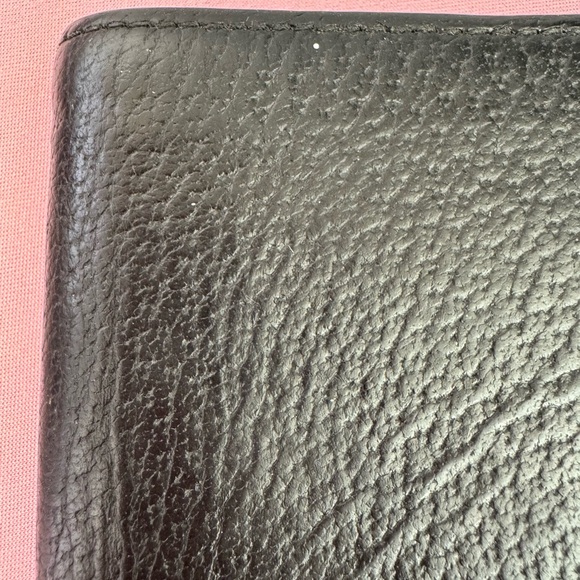 Authentic Gucci Black ANIMALIER BI-FOLD WALLET - Picture 2 of 16